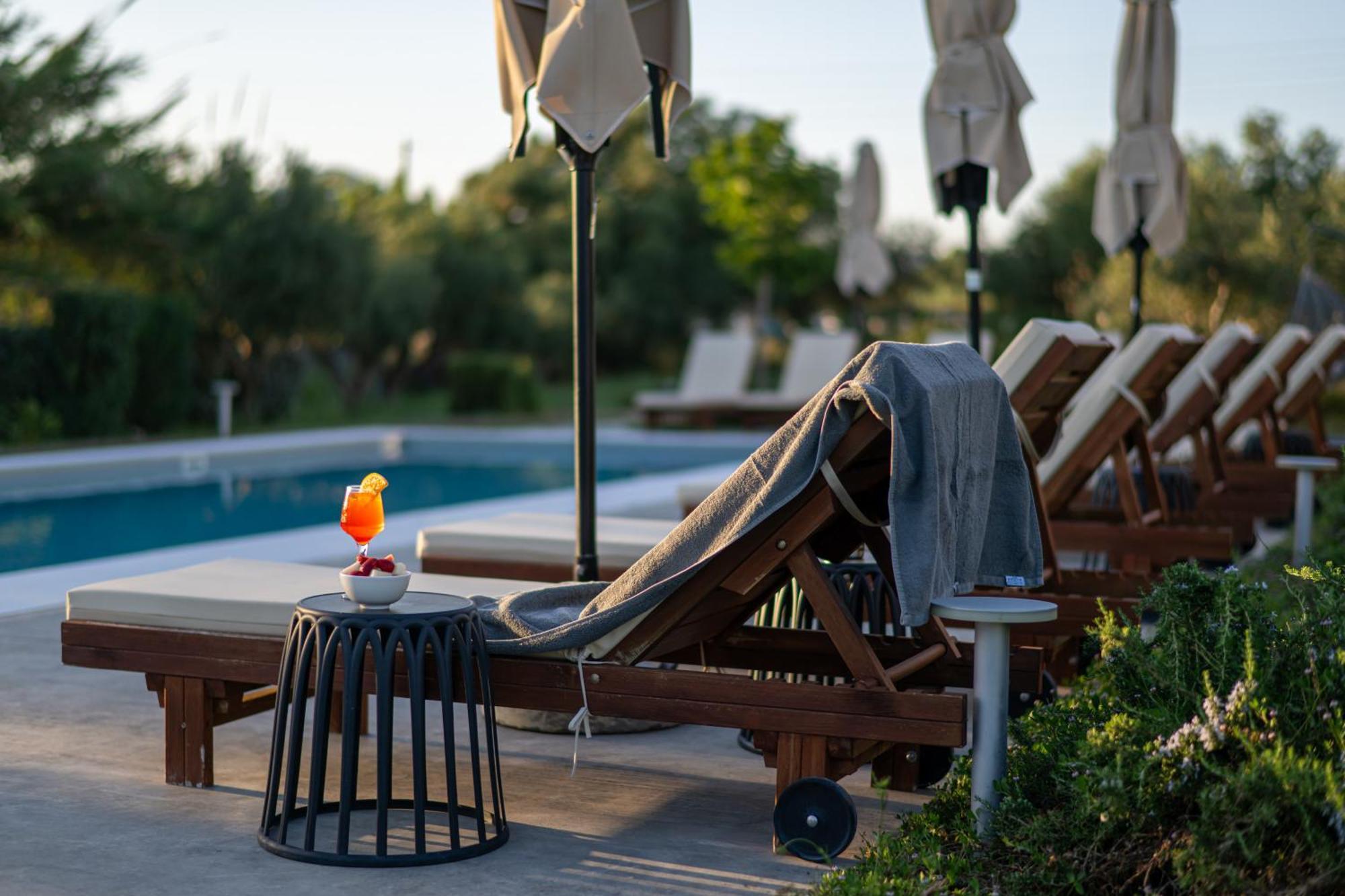 Abeloessa Methonian Hospitality Aparthotel Exterior foto