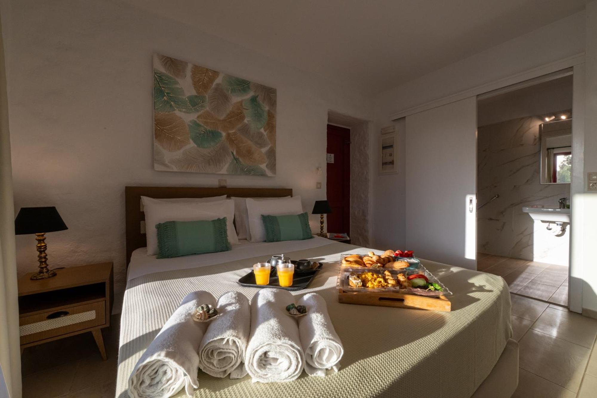 Abeloessa Methonian Hospitality Aparthotel Exterior foto