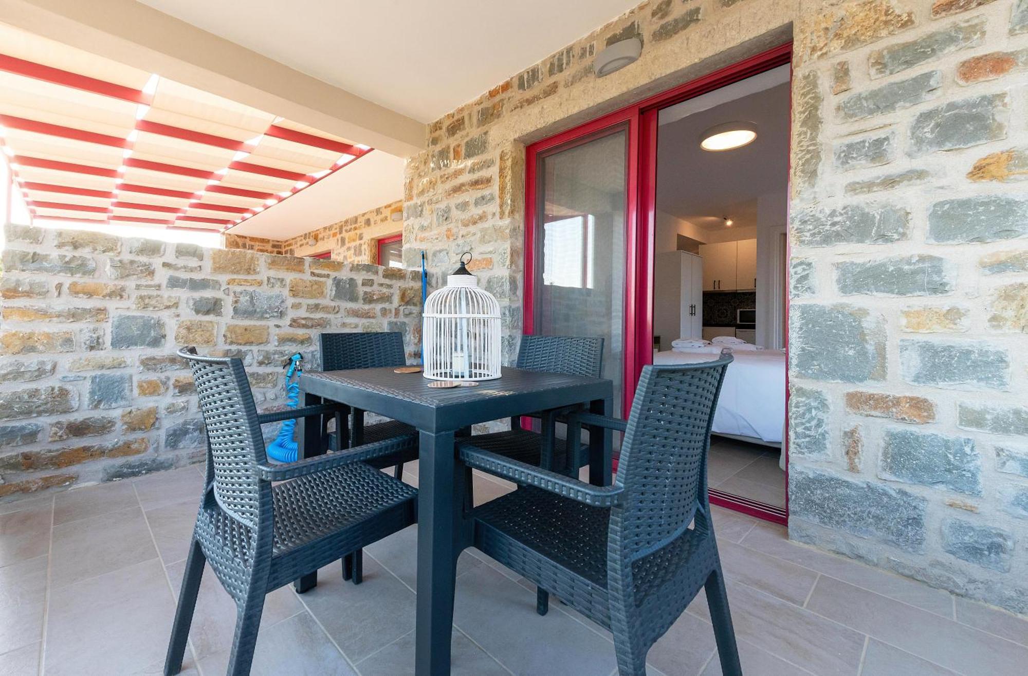 Abeloessa Methonian Hospitality Aparthotel Exterior foto